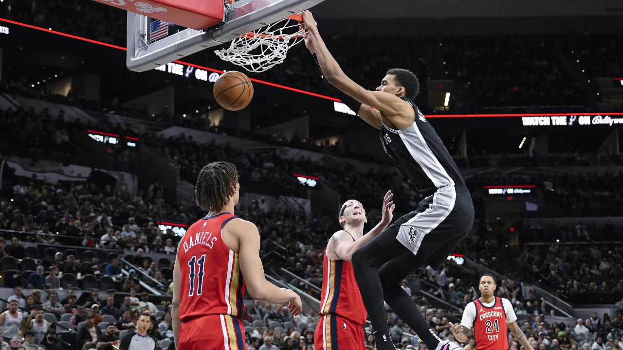 米兰体育 -欧联倒计时；圣安东尼奥马刺关键时刻扳平良机；细节引发关注；质疑声仍在；轮换策略成焦点的简单介绍